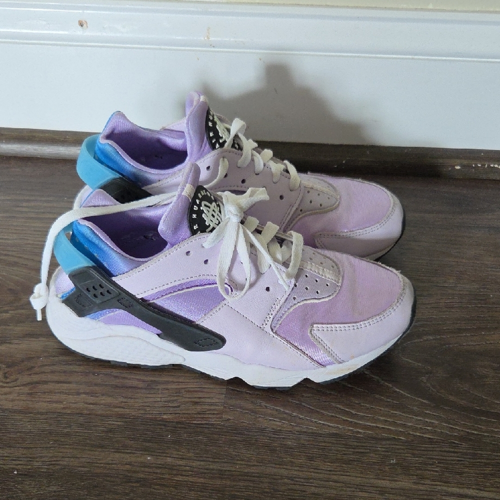 Nike Women's Lavender and Blue Sneakers